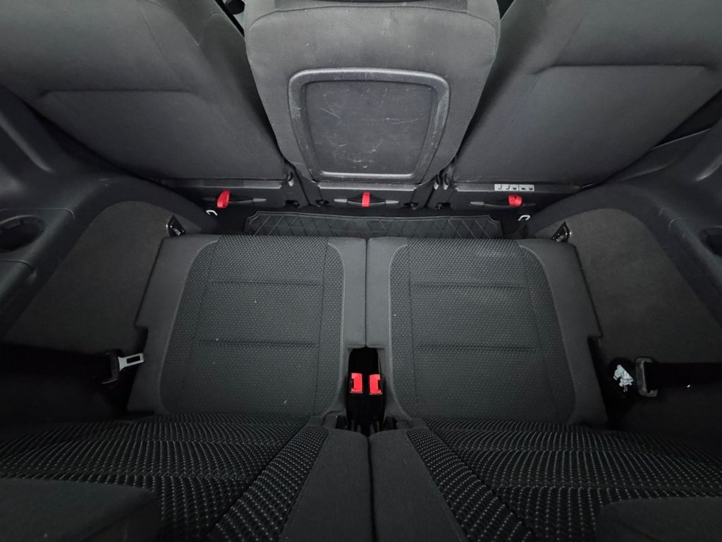 Used Volkswagen Touran 2011 for sale - 77525870: Photo 8