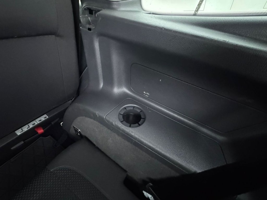 Used Volkswagen Touran 2011 for sale - 77525870: Photo 9