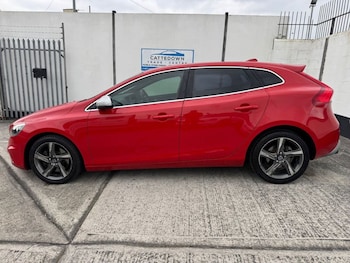 Used Volvo V40 2015 for sale - 78514720: Photo