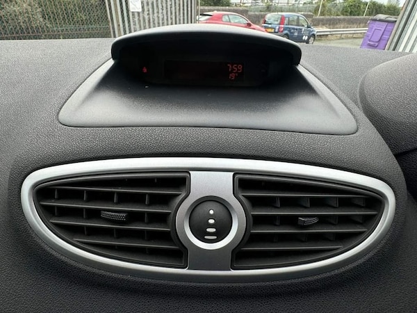 Used Renault Clio 2008 for sale - 73165944: Photo 16