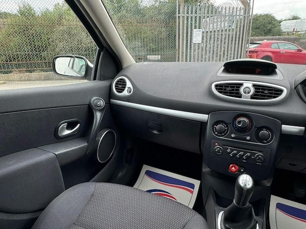 Used Renault Clio 2008 for sale - 73165944: Photo 19