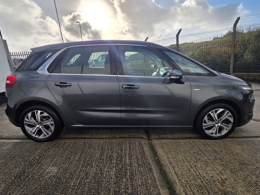 Used Citroen C4 Picasso 2014 for sale - 76570231: Photo 9