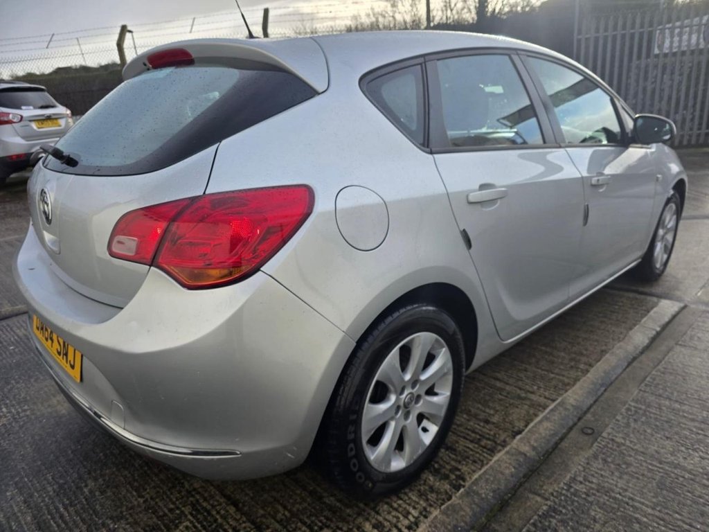 Used Vauxhall Astra 2014 for sale - 77356027: Photo 8