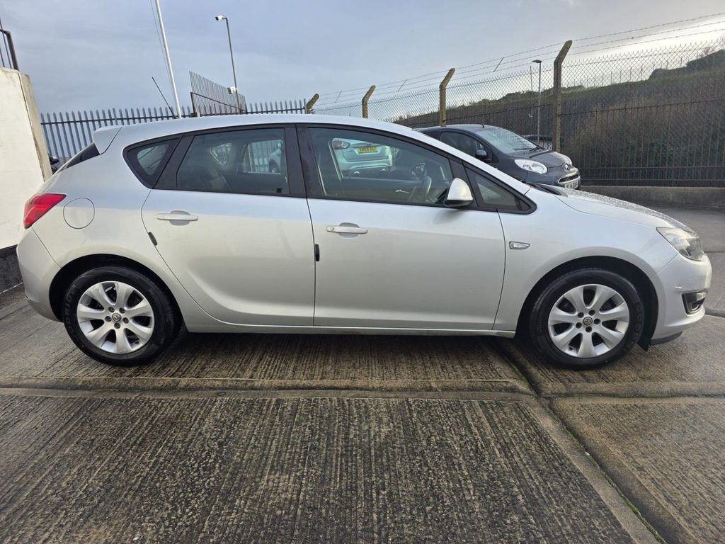 Used Vauxhall Astra 2014 for sale - 77356027: Photo 9