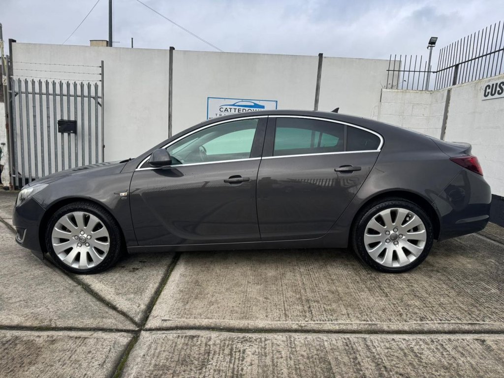 Used Vauxhall Insignia 2015 for sale - 77302430: Photo 2