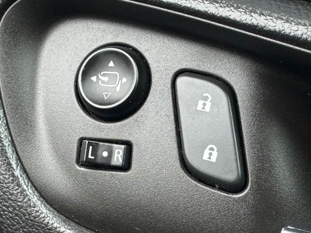 Used Vauxhall Insignia 2015 for sale - 77302430: Photo 44