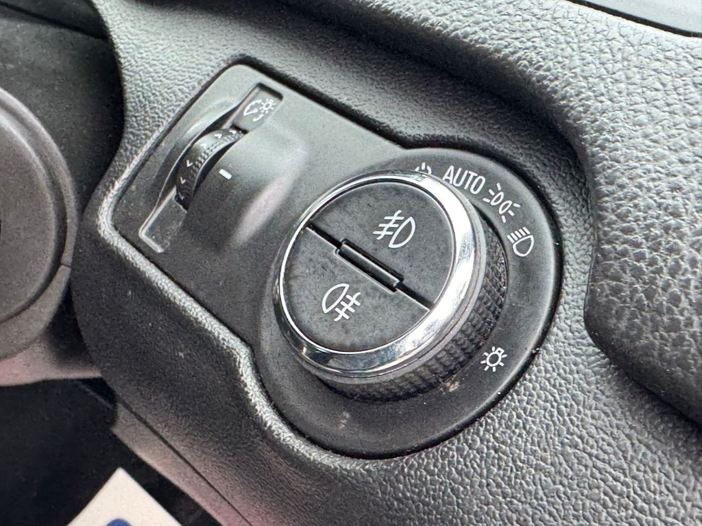 Used Vauxhall Insignia 2015 for sale - 77302430: Photo 45