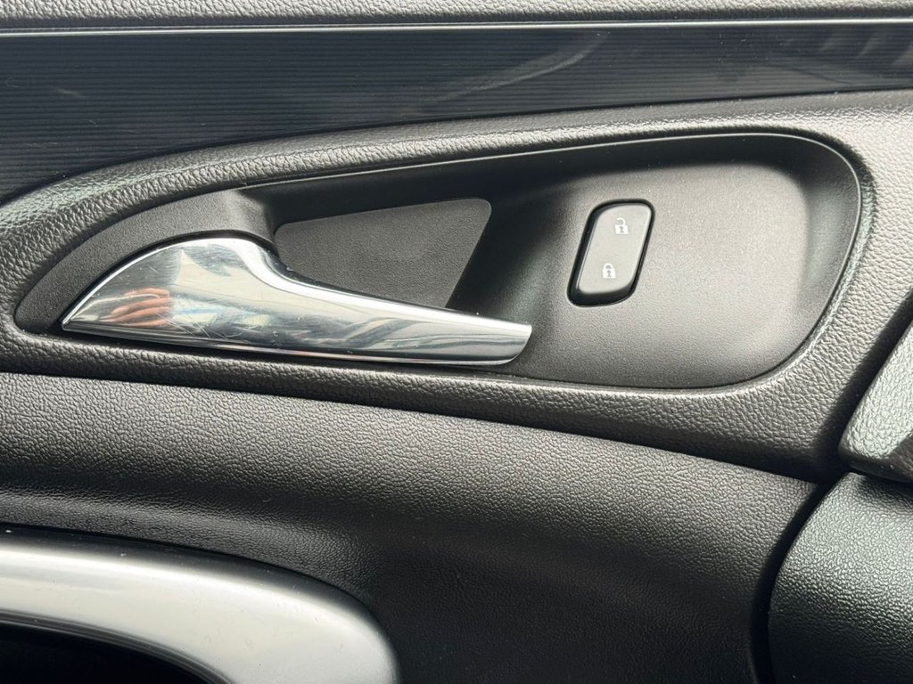 Used Vauxhall Insignia 2015 for sale - 77302430: Photo 47