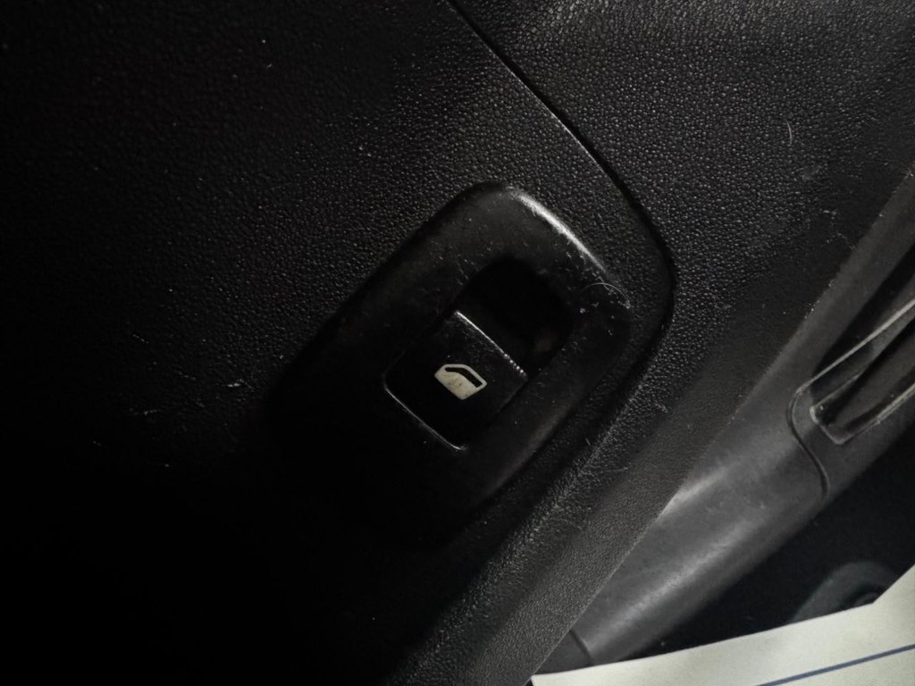 Used Citroen C3 Picasso 2011 for sale - 77188117: Photo 40