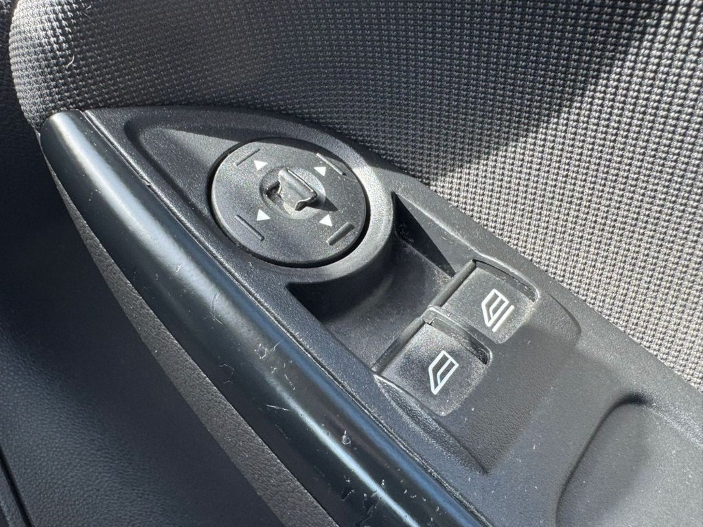 Used Ford Focus 2012 for sale - 77920325: Photo 32