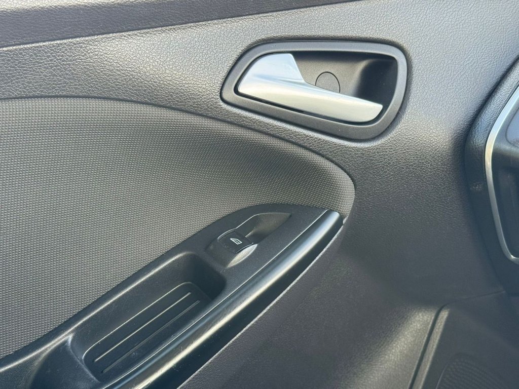 Used Ford Focus 2012 for sale - 77920325: Photo 43