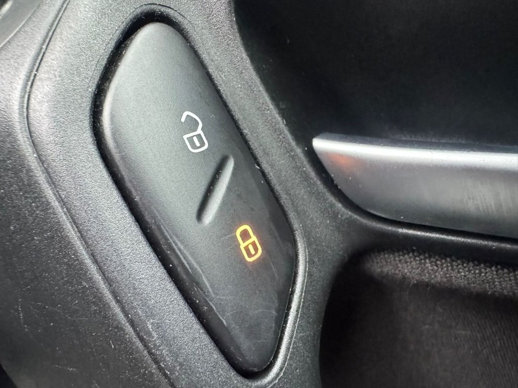 Used Volkswagen Polo 2014 for sale - 77269070: Photo 25