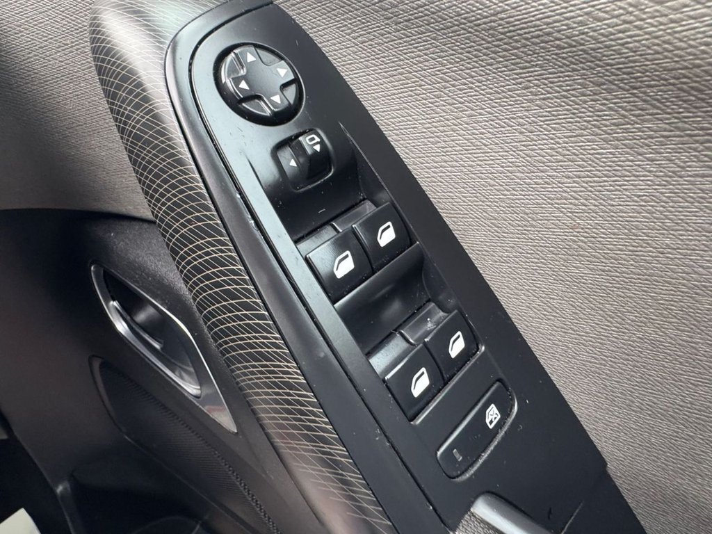 Used Citroen C4 Picasso 2014 for sale - 77293263: Photo 50