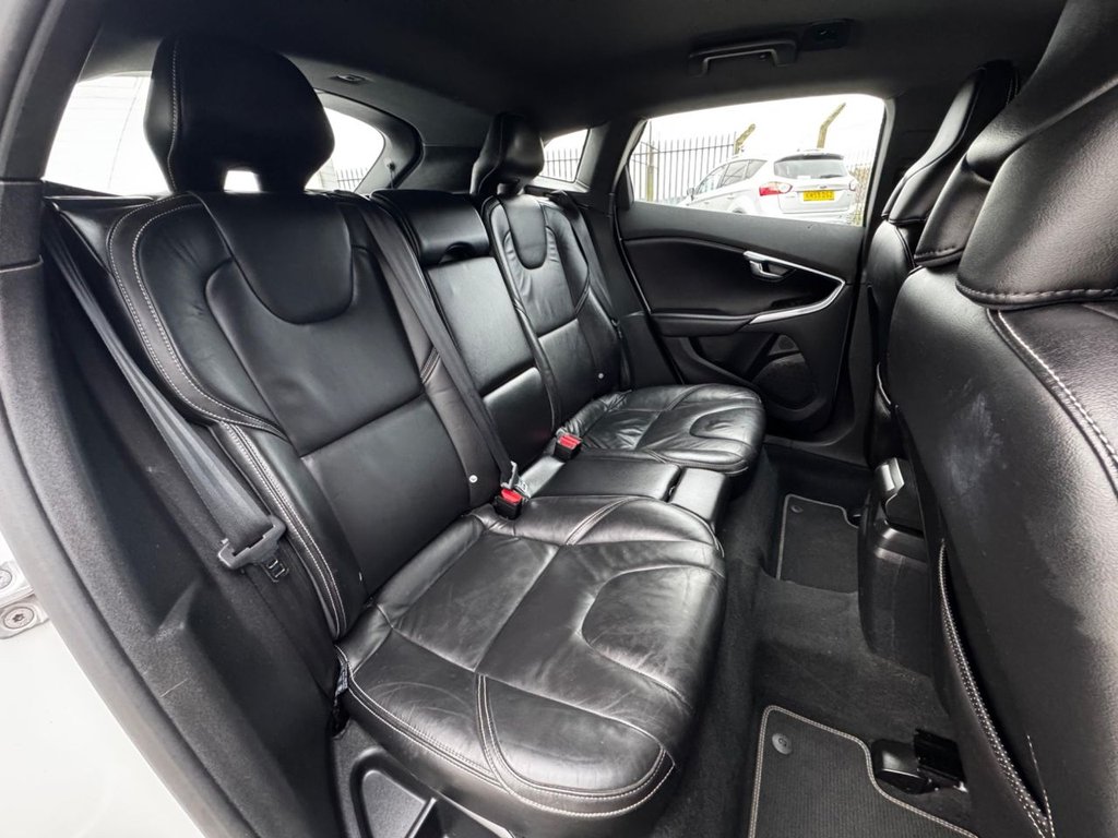 Used Volvo V40 2015 for sale - 76256654: Photo 13