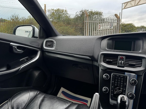 Used Volvo V40 2015 for sale - 76256654: Photo 25