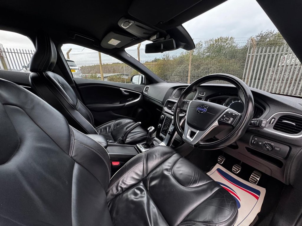 Used Volvo V40 2015 for sale - 76256654: Photo 33