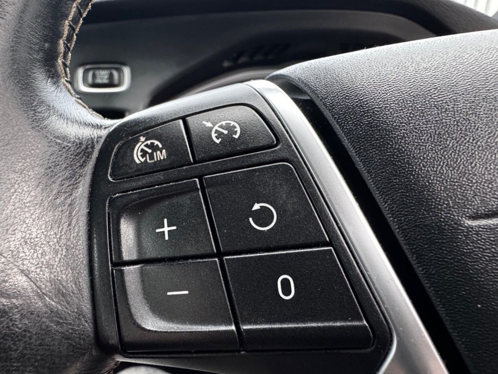 Used Volvo V40 2015 for sale - 76256654: Photo 39