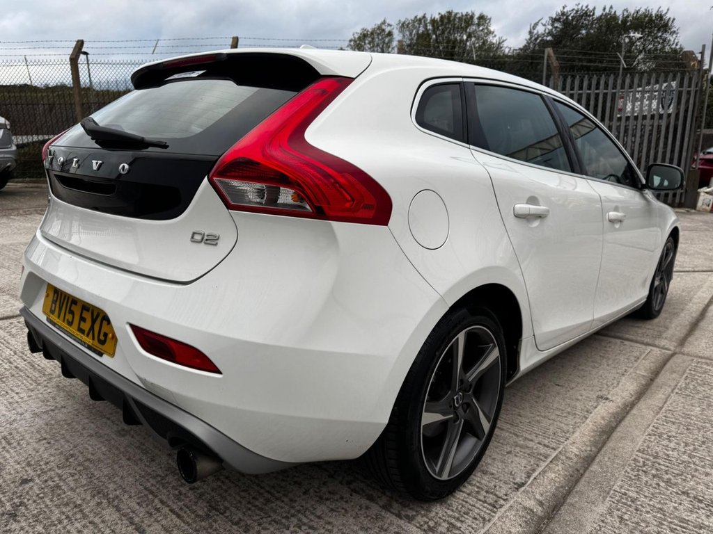 Used Volvo V40 2015 for sale - 76256654: Photo 8