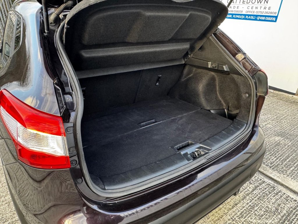 Used Nissan Qashqai 2015 for sale - 77048884: Photo 7