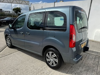 Used Citroen Berlingo 2010 for sale - 75721803: Photo