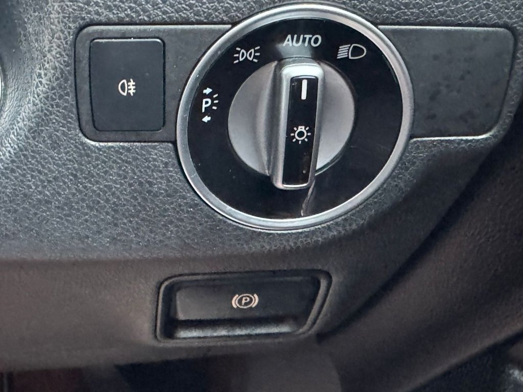 Used Mercedes-Benz A-Class 2014 for sale - 77525859: Photo 39