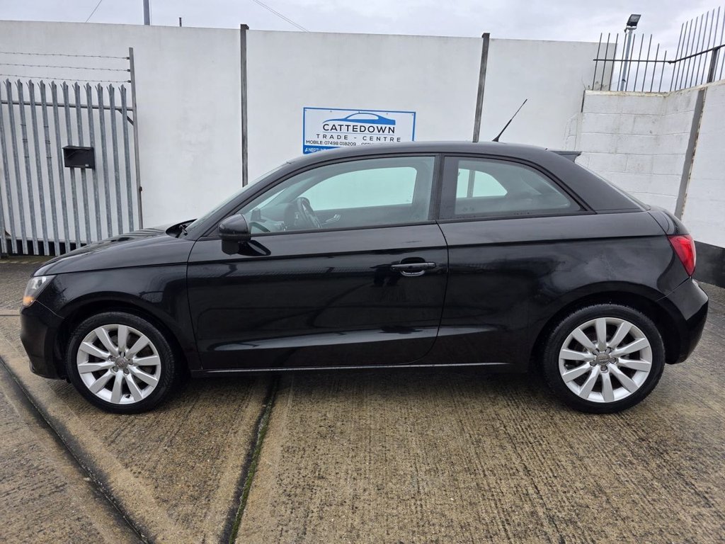Used Audi A1 2011 for sale - 77212385: Photo 2