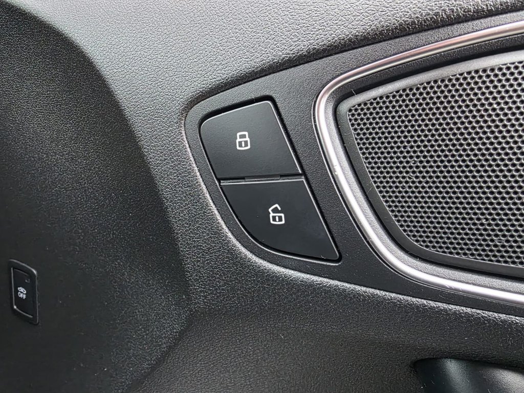 Used Audi A1 2011 for sale - 77212385: Photo 31