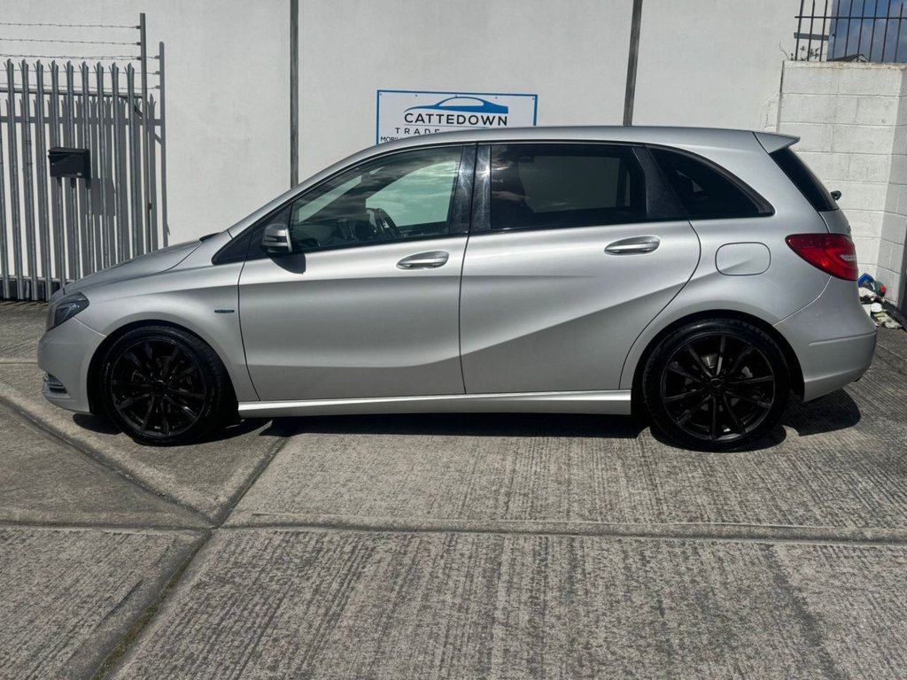 Used Mercedes-Benz B Class 2012 for sale - 78061845: Photo 2