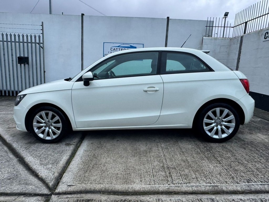 Used Audi A1 2011 for sale - 77256175: Photo 2