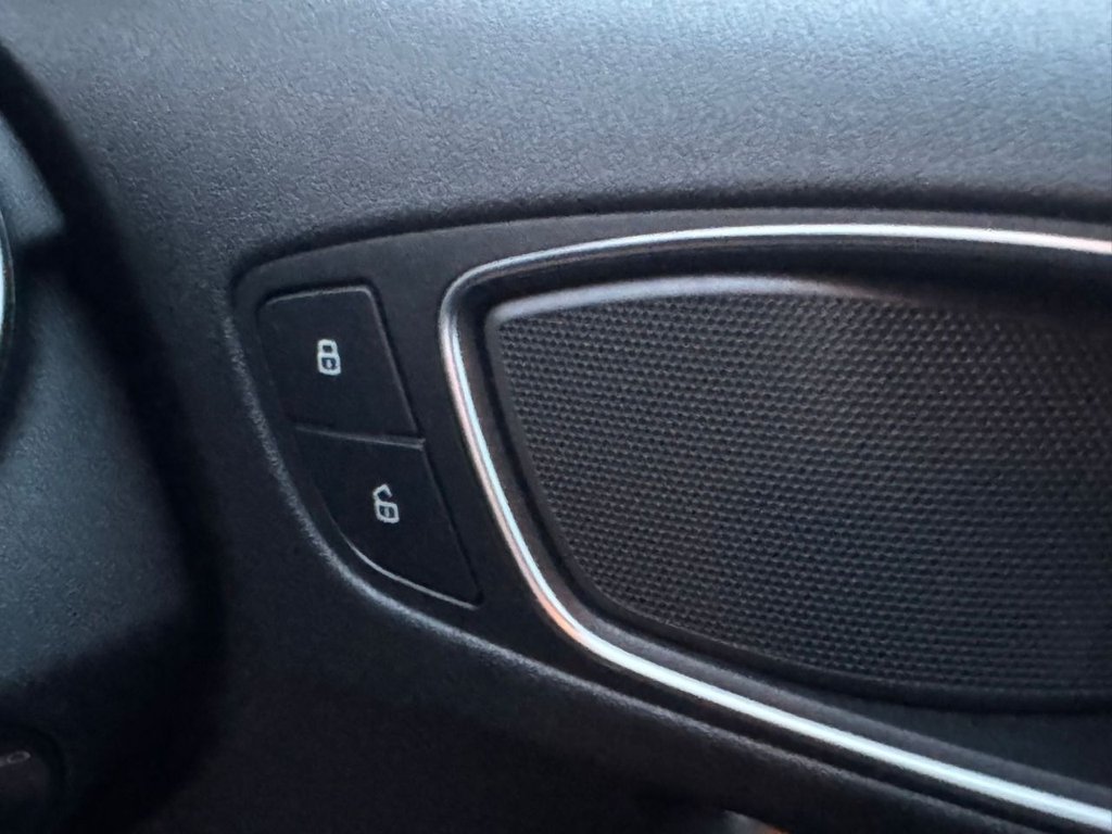 Used Audi A1 2011 for sale - 77256175: Photo 24