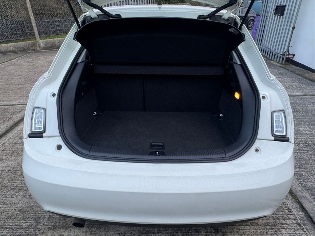 Used Audi A1 2011 for sale - 77256175: Photo 6