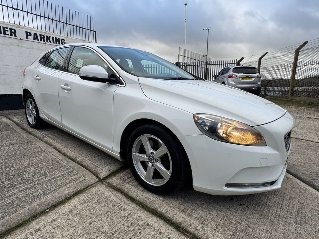 Used Volvo V40 2012 for sale - 76900885: Photo 12
