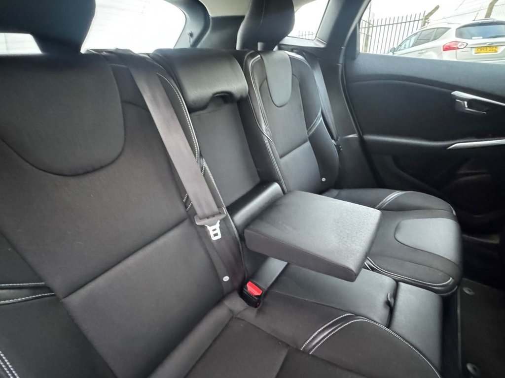 Used Volvo V40 2012 for sale - 76900885: Photo 17