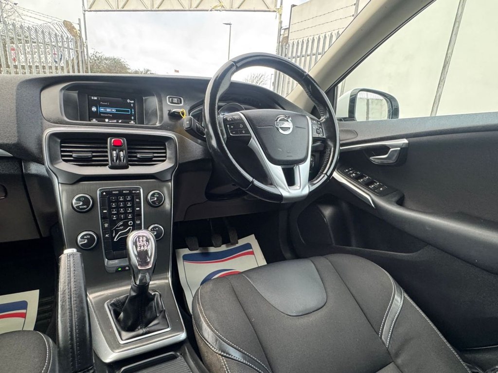 Used Volvo V40 2012 for sale - 76900885: Photo 29