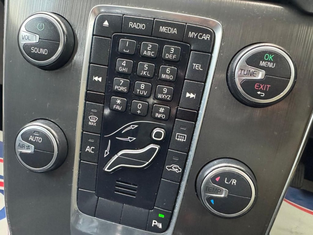 Used Volvo V40 2012 for sale - 76900885: Photo 42