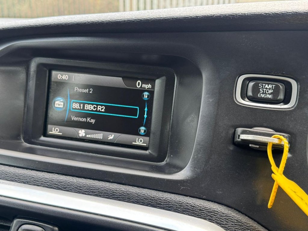 Used Volvo V40 2012 for sale - 76900885: Photo 44