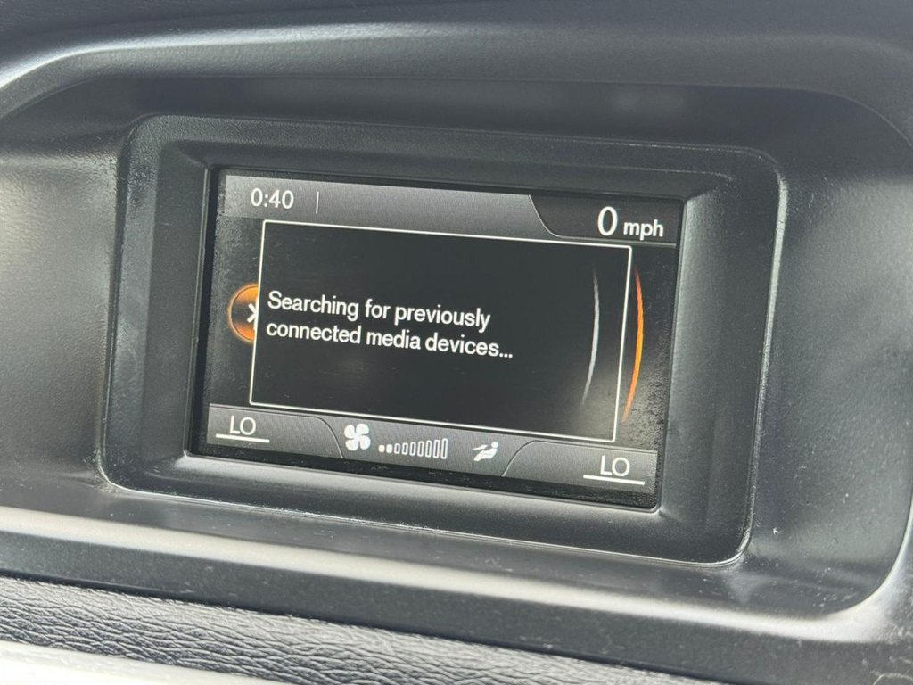 Used Volvo V40 2012 for sale - 76900885: Photo 45