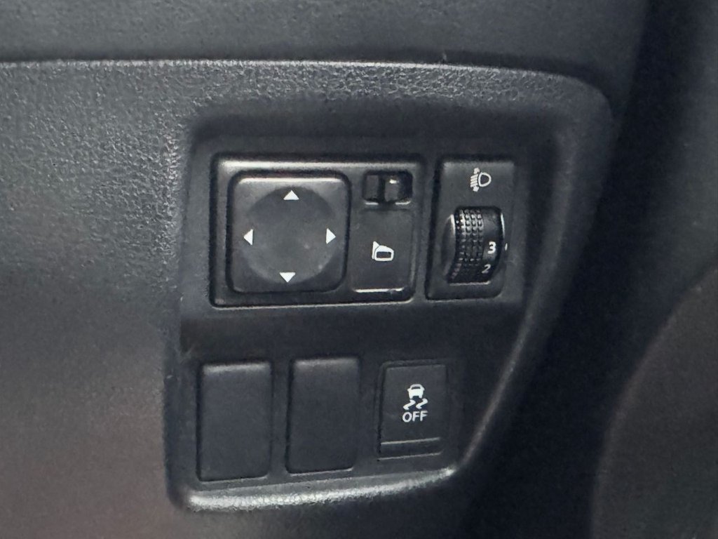 Used Nissan Juke 2011 for sale - 77383991: Photo 24