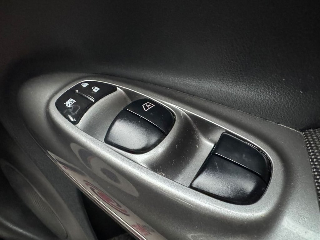 Used Nissan Juke 2011 for sale - 77383991: Photo 42