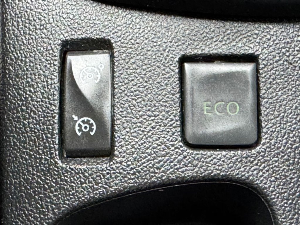 Used Renault Captur 2016 for sale - 77369355: Photo 35