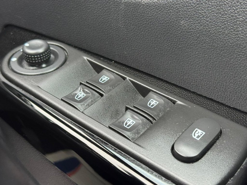 Used Renault Captur 2016 for sale - 77369355: Photo 47