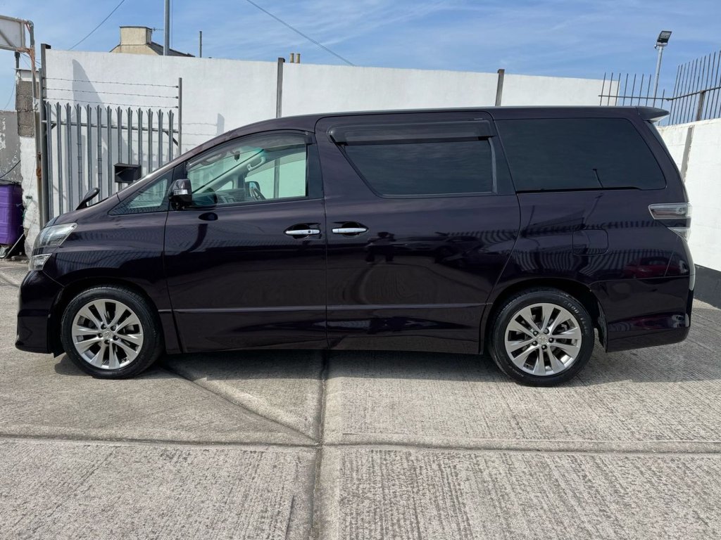 Used Toyota Vellfire 2023 for sale - 76229070: Photo 2