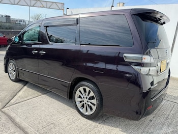 Used Toyota Vellfire 2023 for sale - 76229070: Photo 3