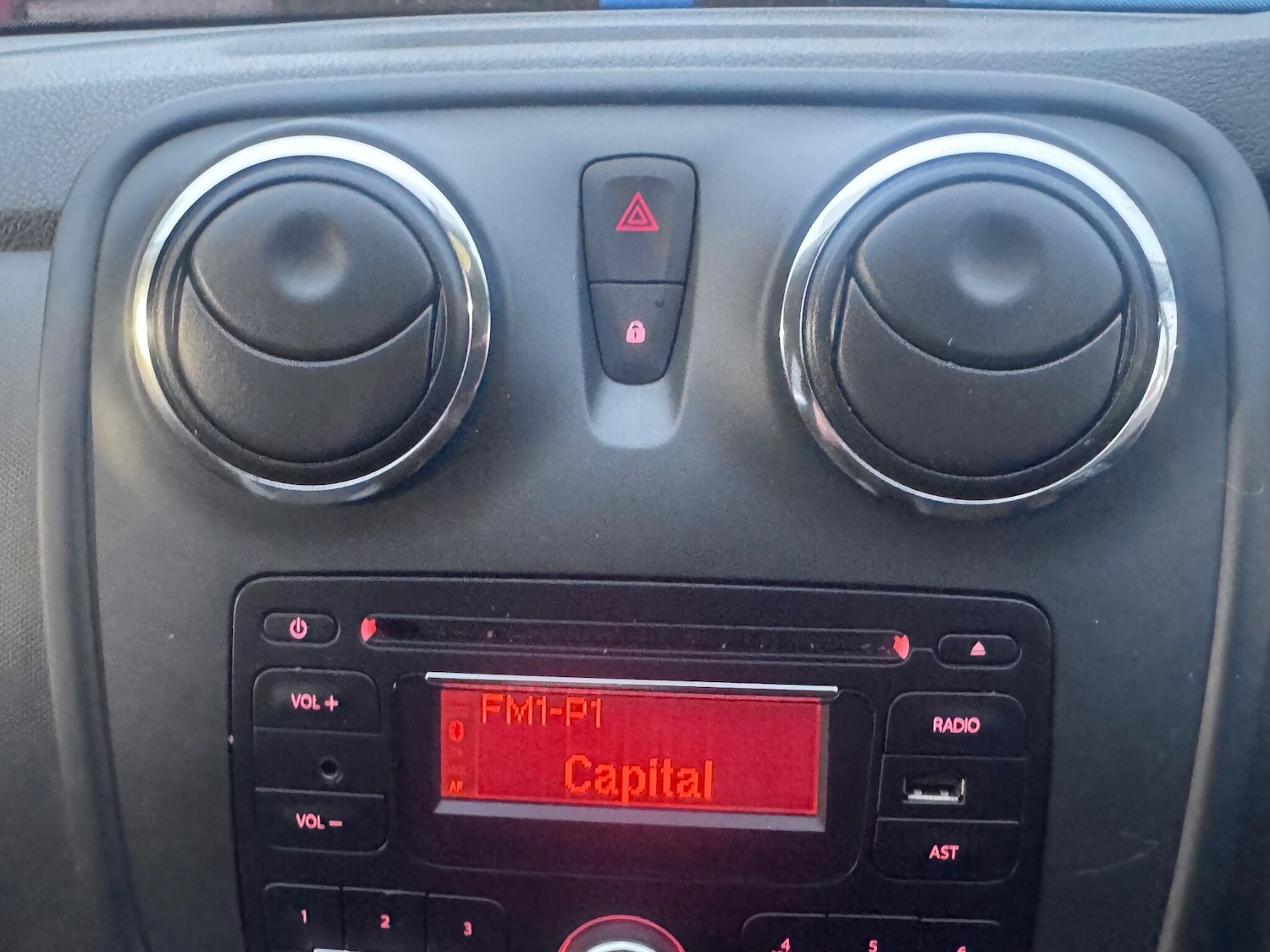 Used Dacia Sandero 2015 for sale - 76801514: Photo 27