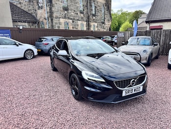 Used Volvo V40 2019 for sale - 78429582: Photo