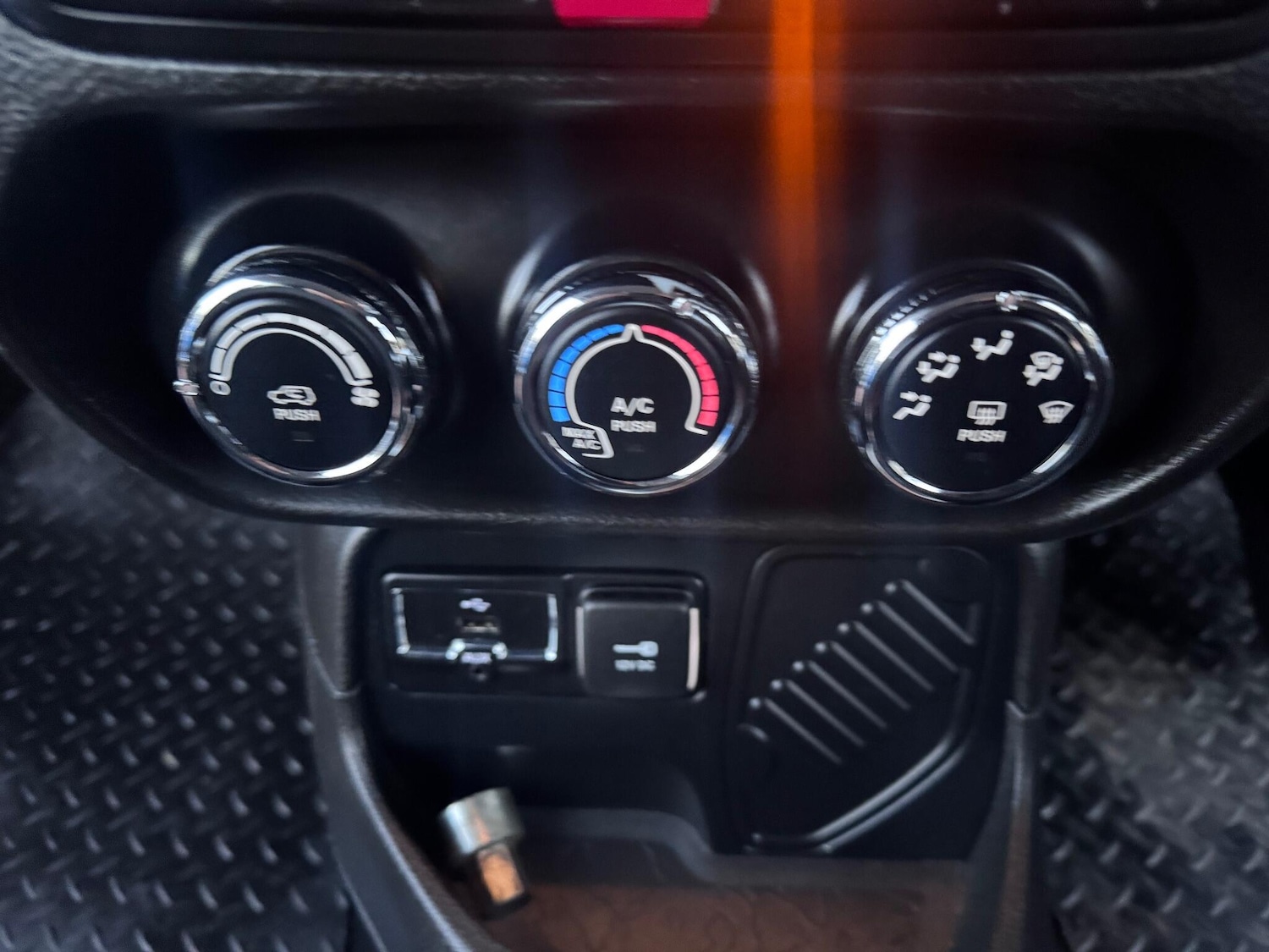 Used Jeep Renegade 2017 for sale - 77040552: Photo 35