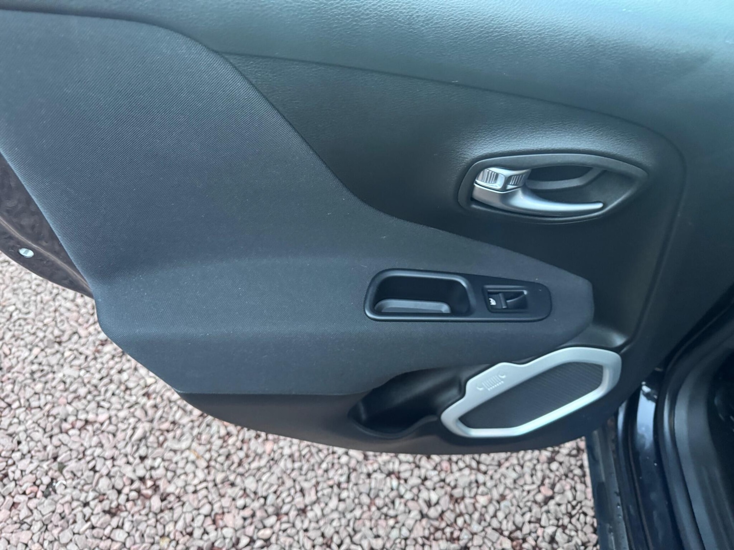 Used Jeep Renegade 2017 for sale - 77040552: Photo 37