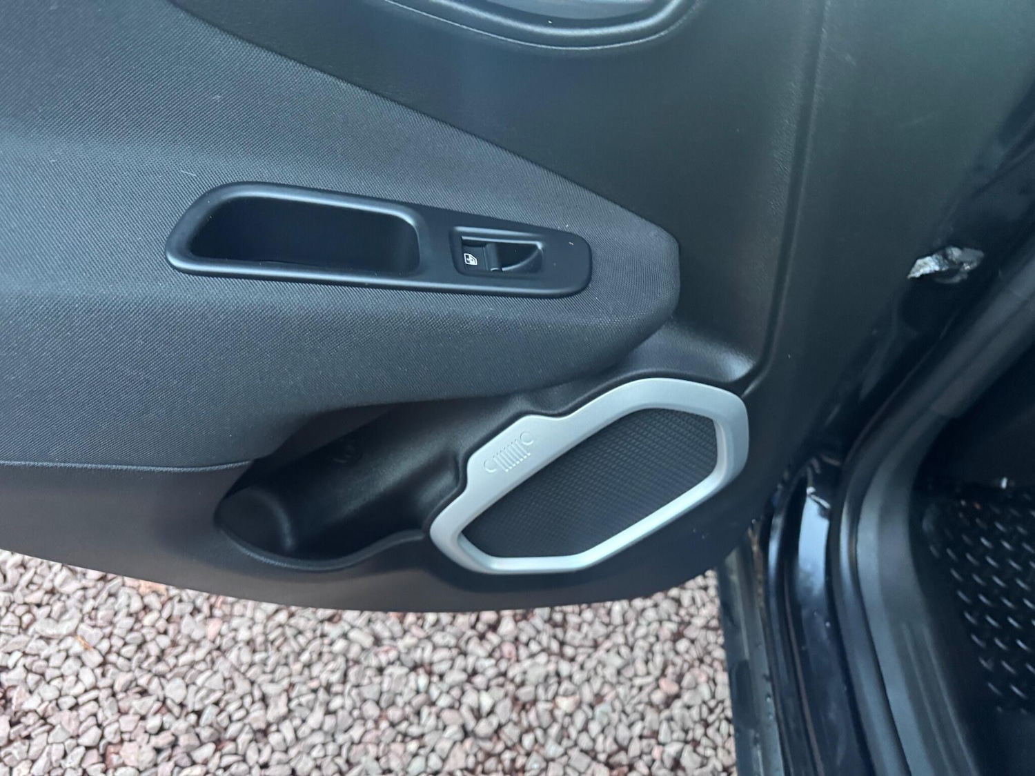 Used Jeep Renegade 2017 for sale - 77040552: Photo 38