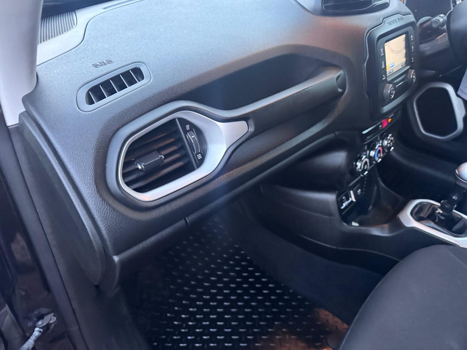 Used Jeep Renegade 2017 for sale - 77040552: Photo 59