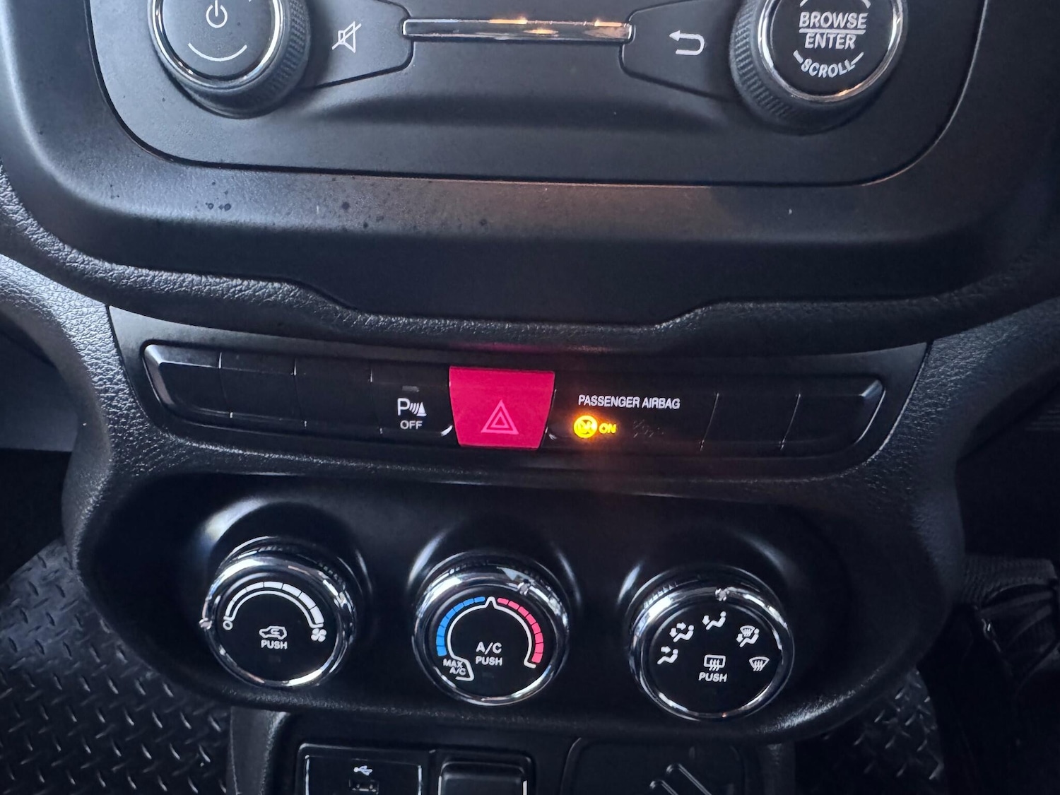 Used Jeep Renegade 2017 for sale - 77040552: Photo 62